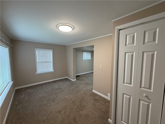 Building Photo - 24 Maynard Ave