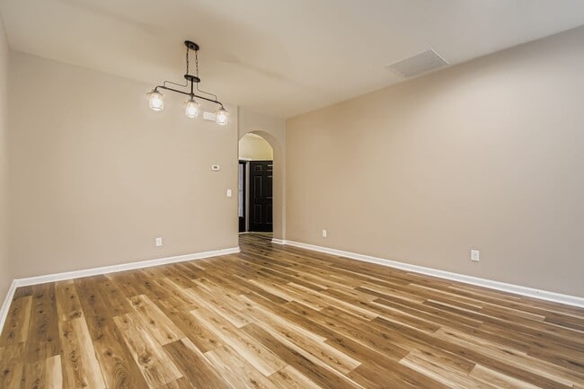 Building Photo - 2520 River Trail Dr
