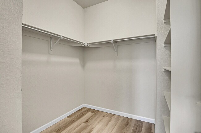 Building Photo - $3,150.00, 3 bed, 2 bath, located in Cente...
