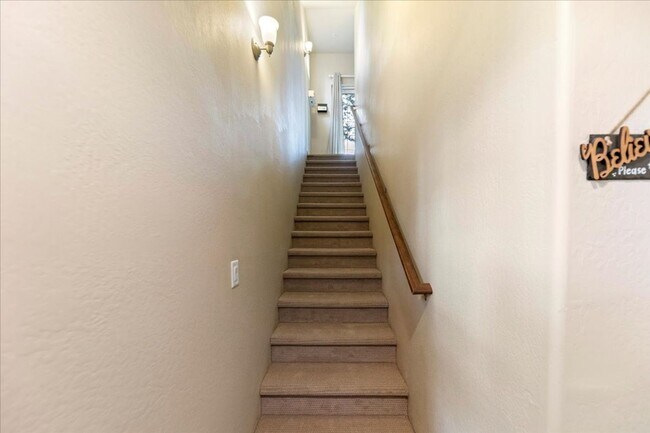 Building Photo - Railroad Springs Townhome for Rent!