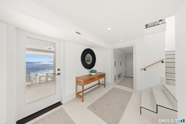 Building Photo - 14 Cockenoe Dr