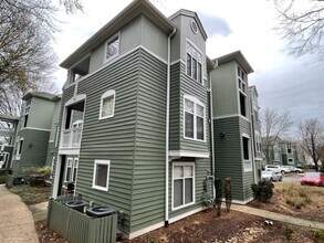 Building Photo - Parkridge Lane - ITB Condo Available for P...