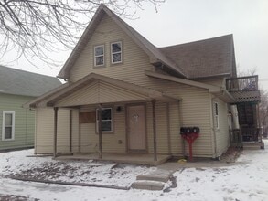 Building Photo - 501 S Main St