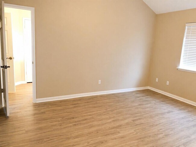 Building Photo - 2007 Crystal Shore Dr