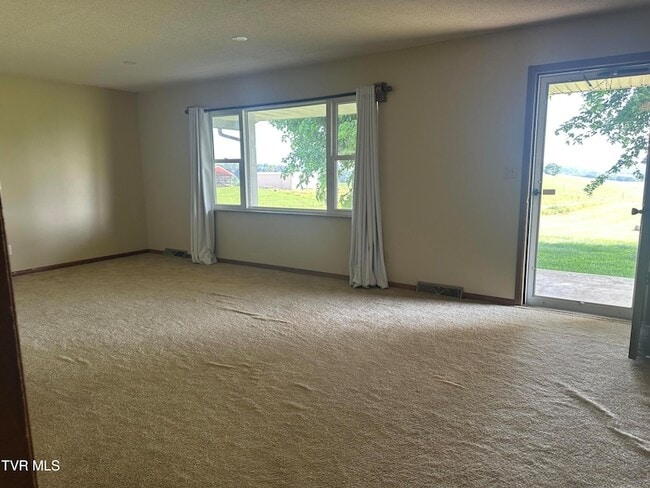 Building Photo - 3655 W Allens Bridge Rd