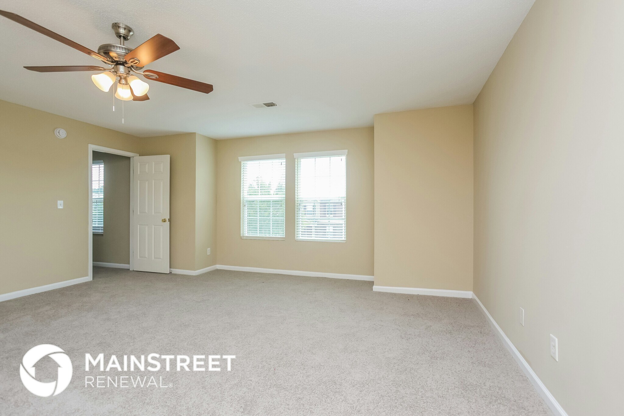 Building Photo - 9996 Chariden Dr