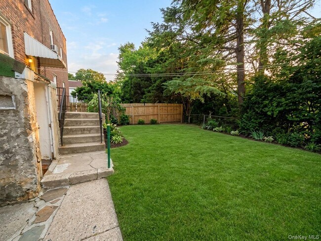 Building Photo - 4451 Matilda Ave