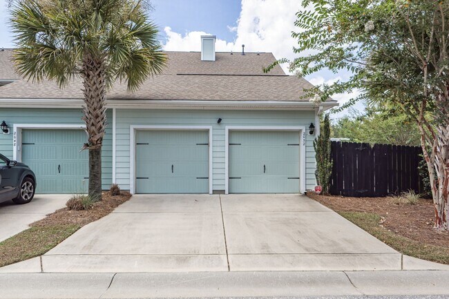 Building Photo - 4 Bedroom 3.5 Bath Townhouse in Kingsbridge at Park West - Mt Pleasant