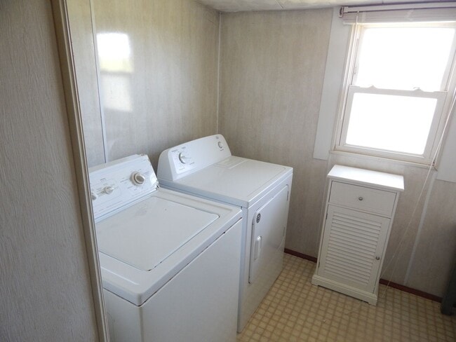 Building Photo - 3755 Dairy Rd