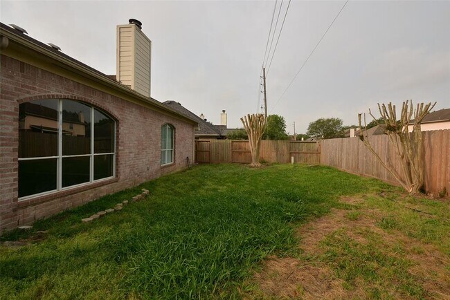 Building Photo - 2931 Sunbird Dr