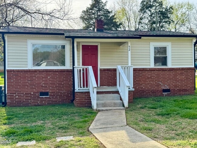 Building Photo - 52 Eastwood St