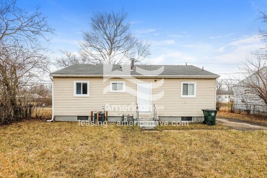 Building Photo - 1597 Courter St
