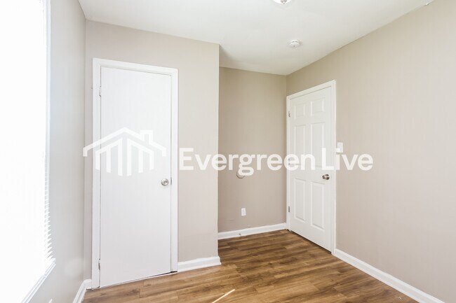 Building Photo - 3641 N Sadlier Dr