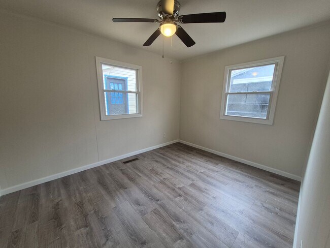 Building Photo - Fully remodeled 3 bedroom home!