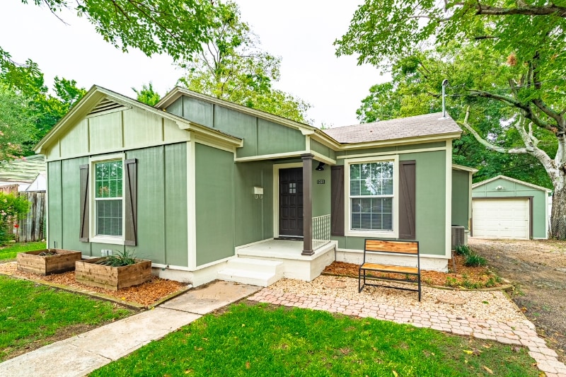 Building Photo - 1201 W Alan Ave