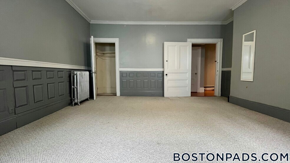 Building Photo - 66 University Rd