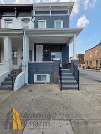 Building Photo - 2920 E Madison St