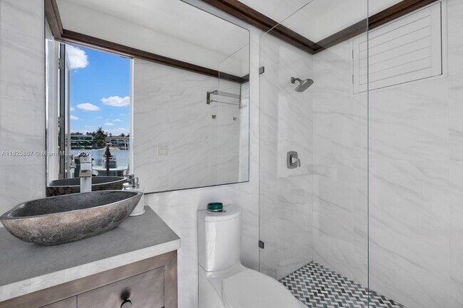 Building Photo - 176 S Hibiscus Dr