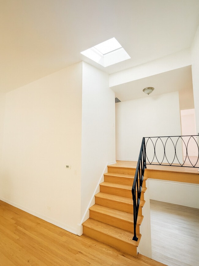 Building Photo - 8557 N National Ave