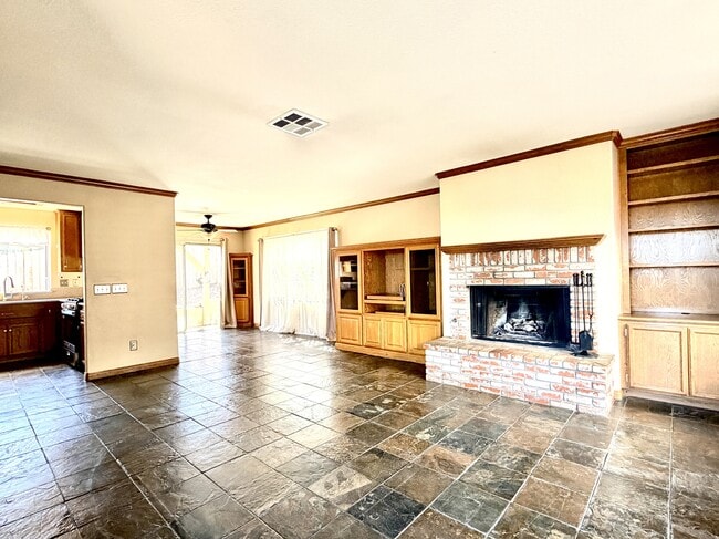 Building Photo - 8529 C. De Buena Fe