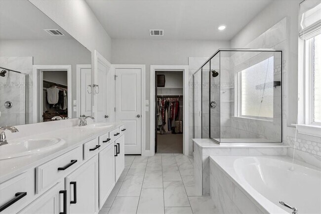 Building Photo - 1317 Highwater Dr