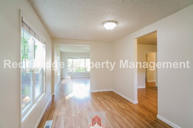 Building Photo - 4480 SW 165th Ave