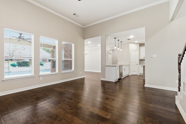 Building Photo - 414 Woodpecker Forest Ln