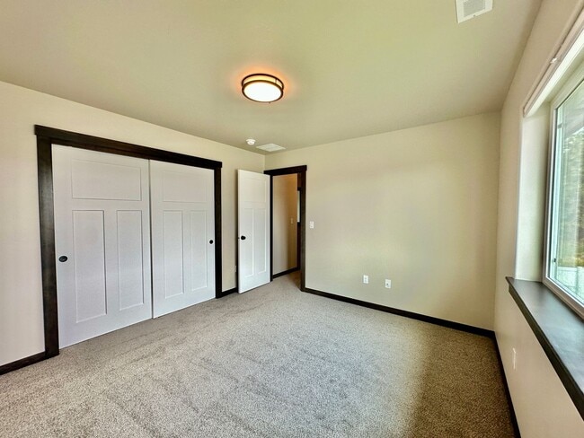 Building Photo - Newly Built 4-Bedroom Home | Chef’s Kitche...