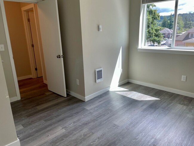 Building Photo - 1021 Newell St