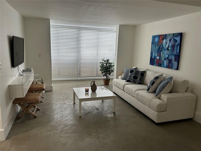 Building Photo - 250 Galen Dr