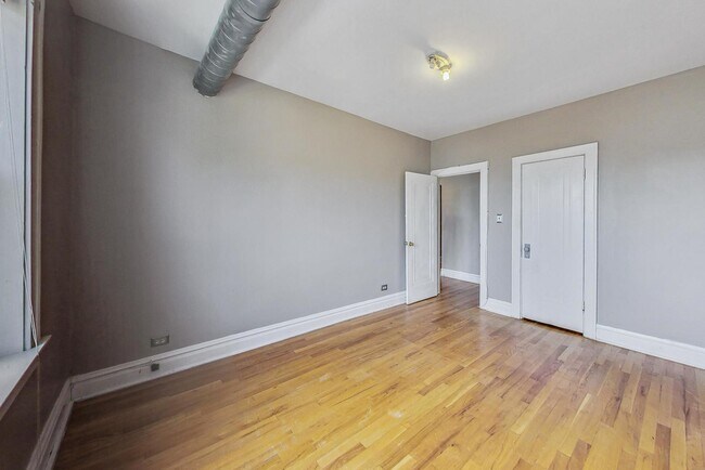 Building Photo - 2444 N Campbell Ave