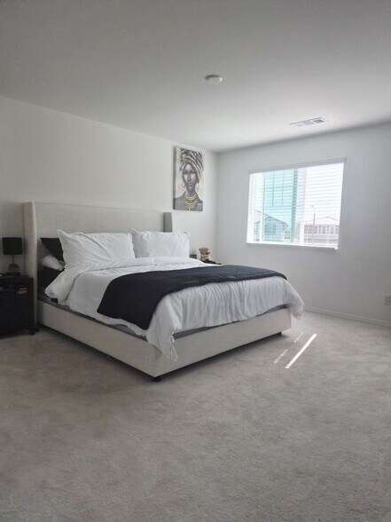 Building Photo - 30436 Adrift Ln