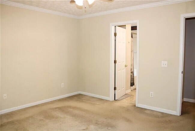 Building Photo - 861 Windward Rd