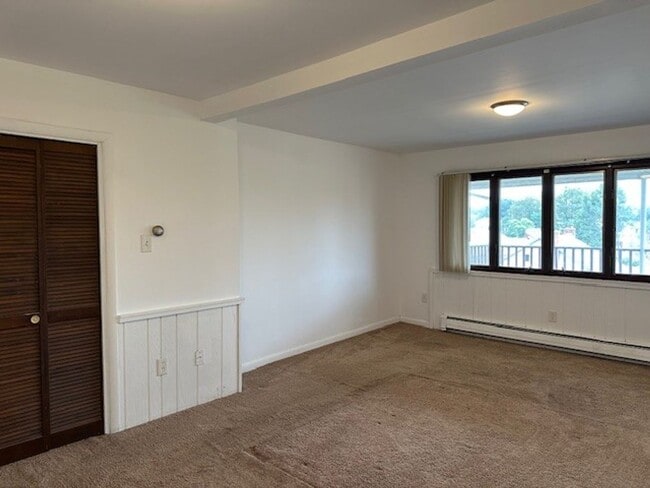 Building Photo - 502 2nd St