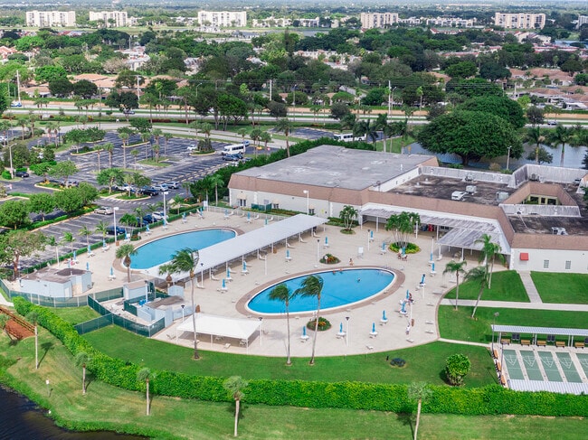 Building Photo - 157 Flanders C