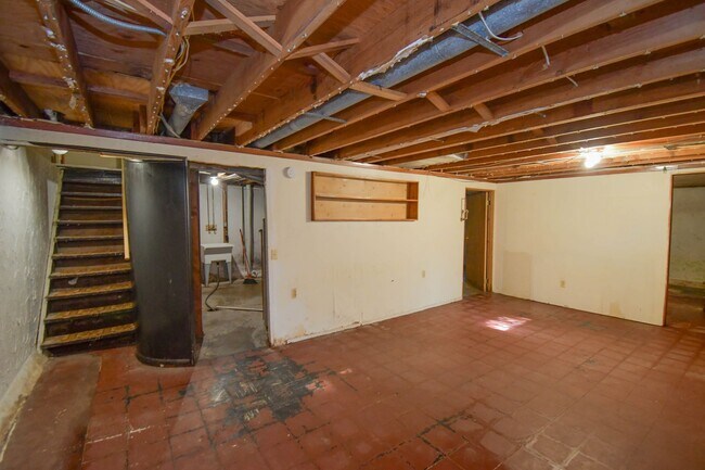 Building Photo - Charming 3-Bedroom Single Family Home – Pet Friendly!
