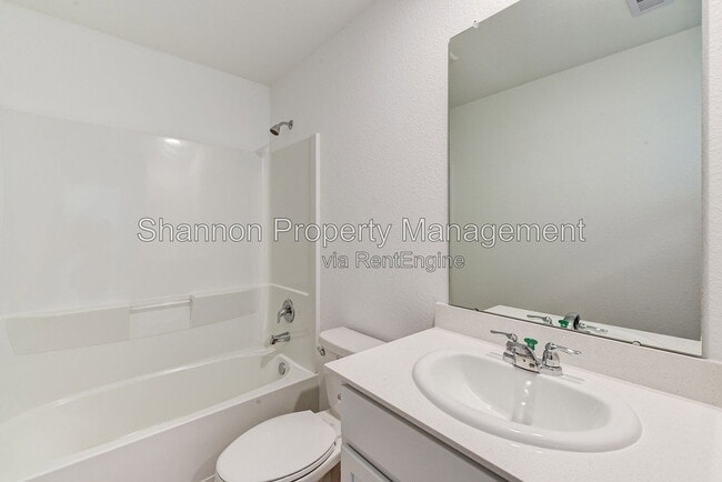 Building Photo - 7418 Clover Chase Dr