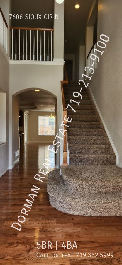 Building Photo - Single Family with Chef Kitchen
