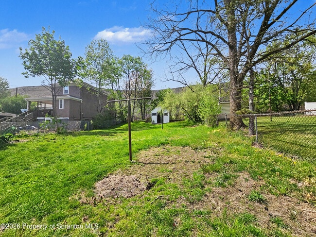 Building Photo - 949 Carmalt St