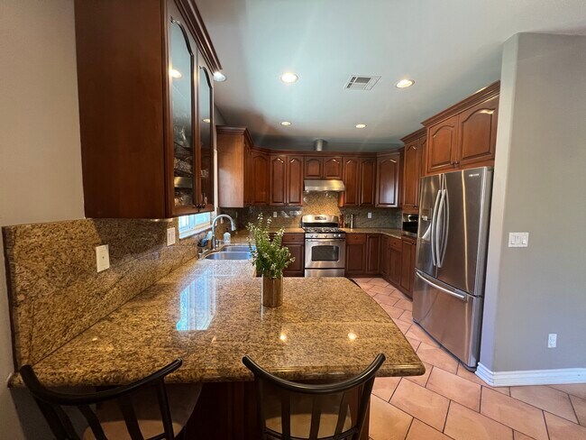 Kitchen - 6947 Jellico Ave