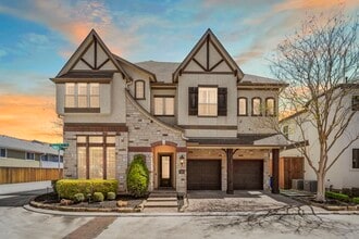 Building Photo - 622 Pink Azalea Trail