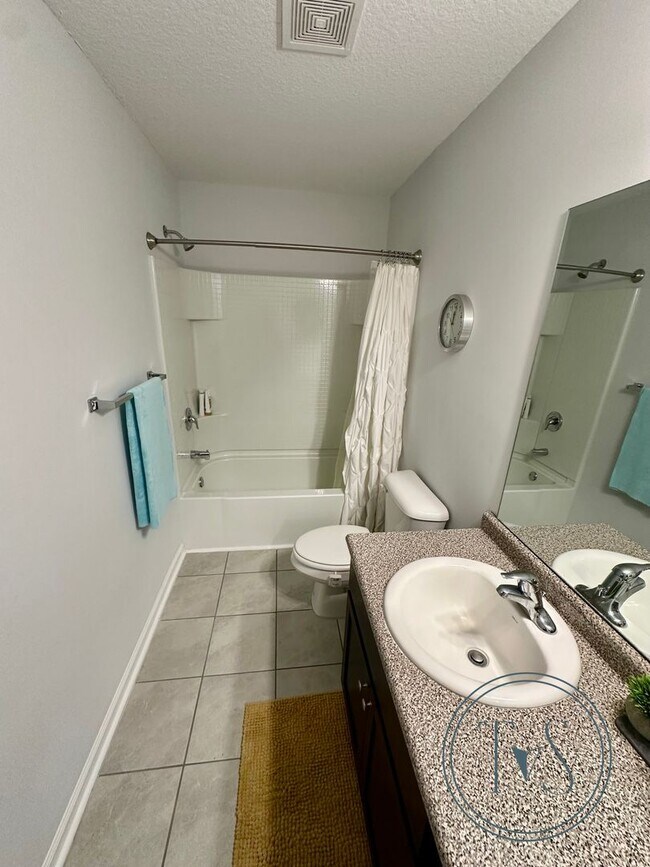 Building Photo - SPRING MOVE-IN SPECIAL: $1000 OFF 1ST MONT...