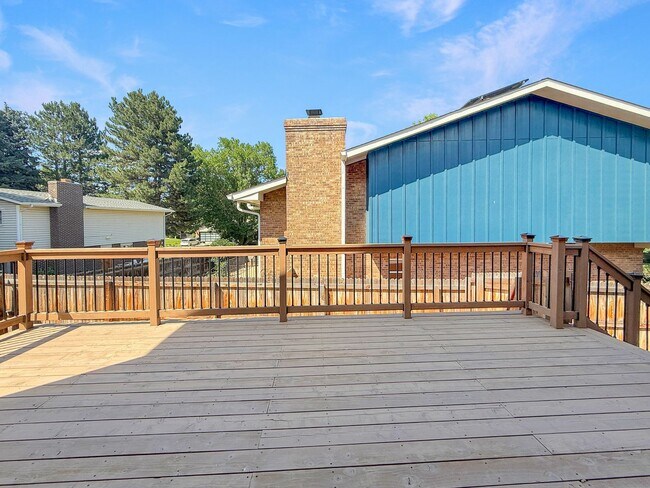 Building Photo - $0 DEPOSIT OPTION. CHARMING 4BED/2.5BATH I...