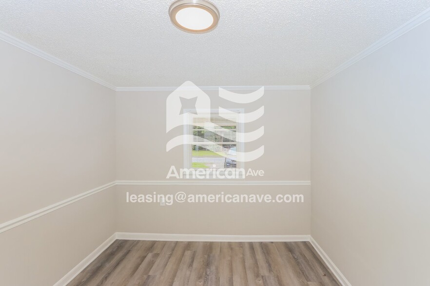 Building Photo - 505 Madrid St