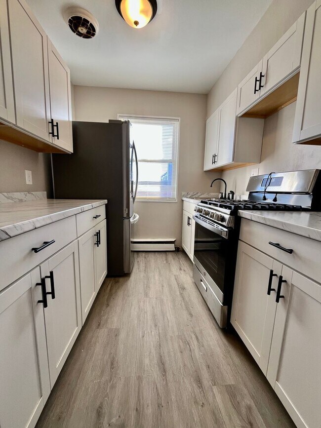 Interior Photo - 737 Longfellow Street NW