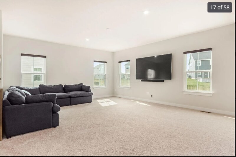 Building Photo - 951 Blackmore Dr