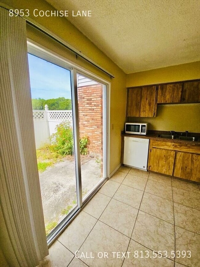 Building Photo - 8953 Cochise Ln