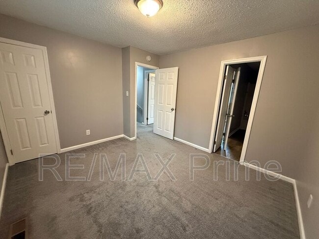 Building Photo - 906 Seabreeze Ct