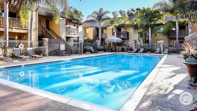 Building Photo - 1929 Avenida Del Mexico