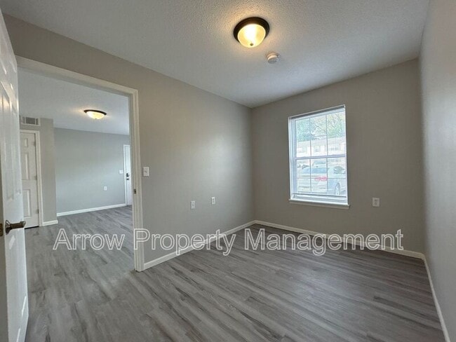 Building Photo - 1009 14th St